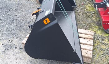 Quicke GM 190 Loader Bucket full